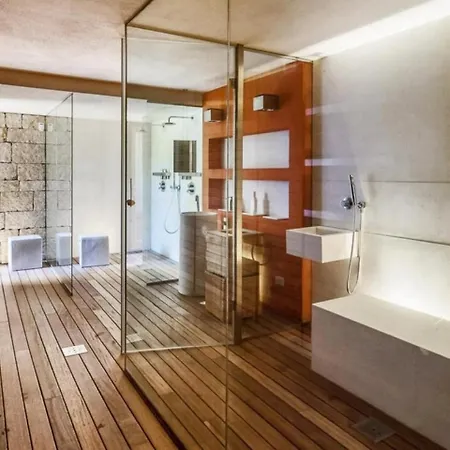 4bdr With Private Pool In Villa *